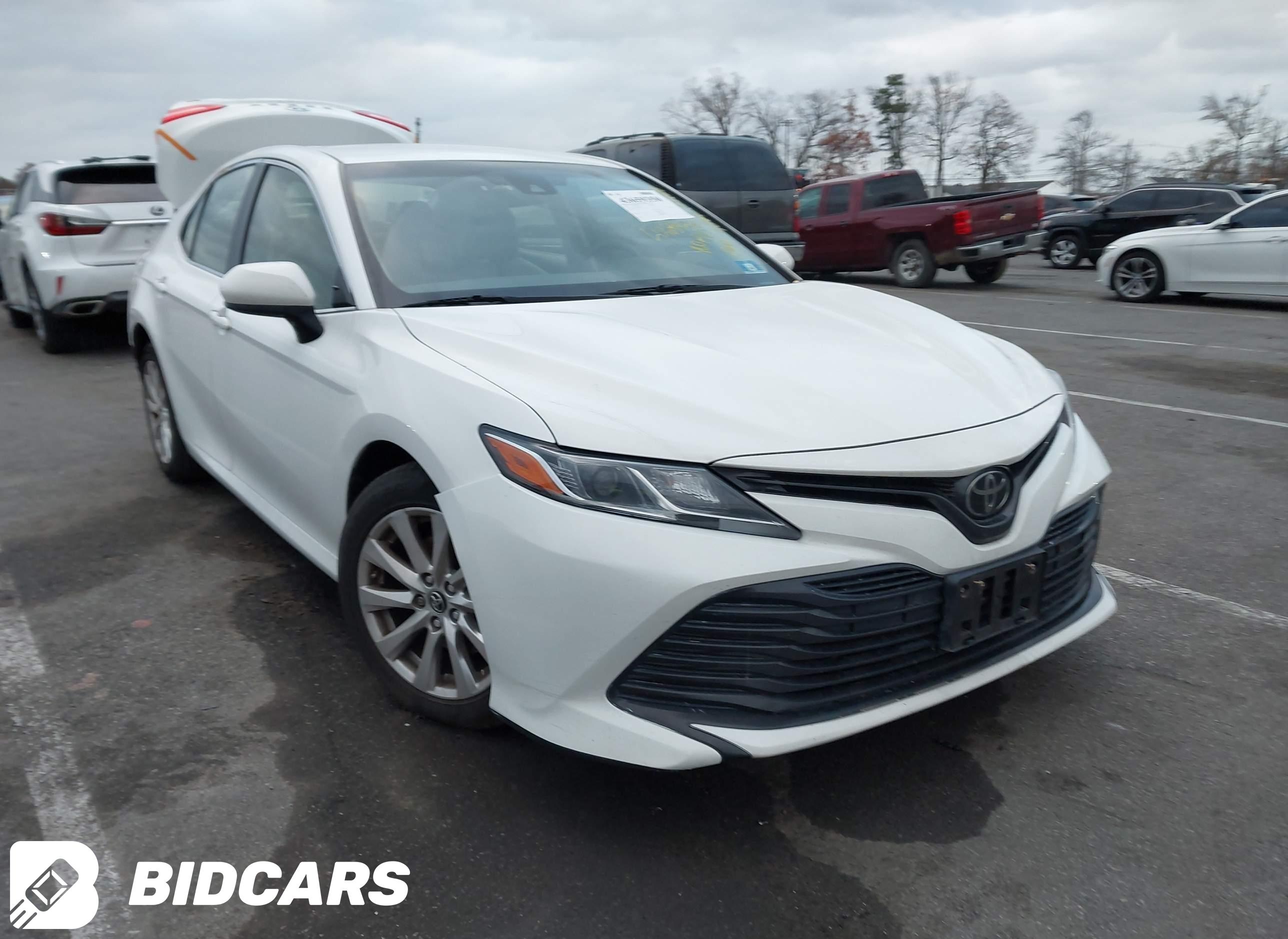 2018 Toyota Camry, LE