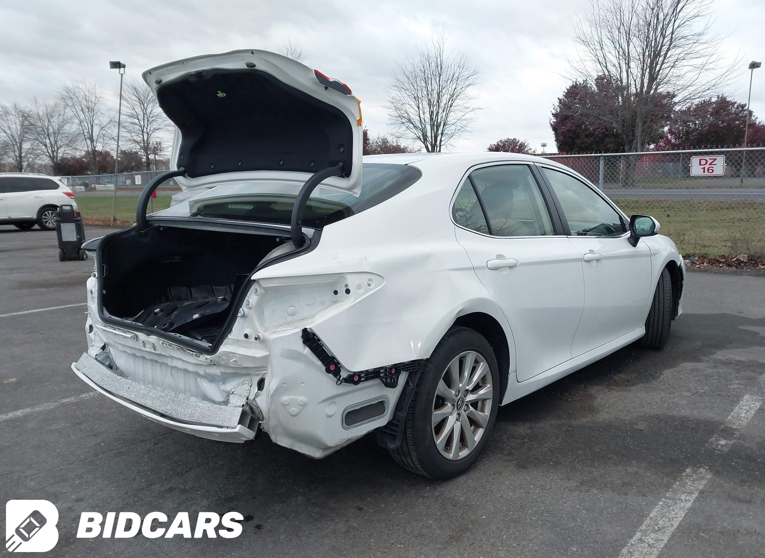 2018 Toyota Camry, LE