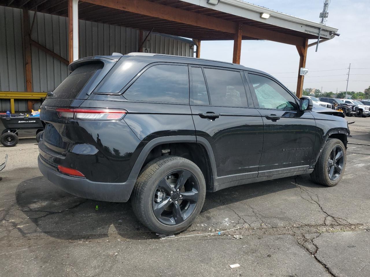 2023 Jeep Grand Cherokee, Laredo