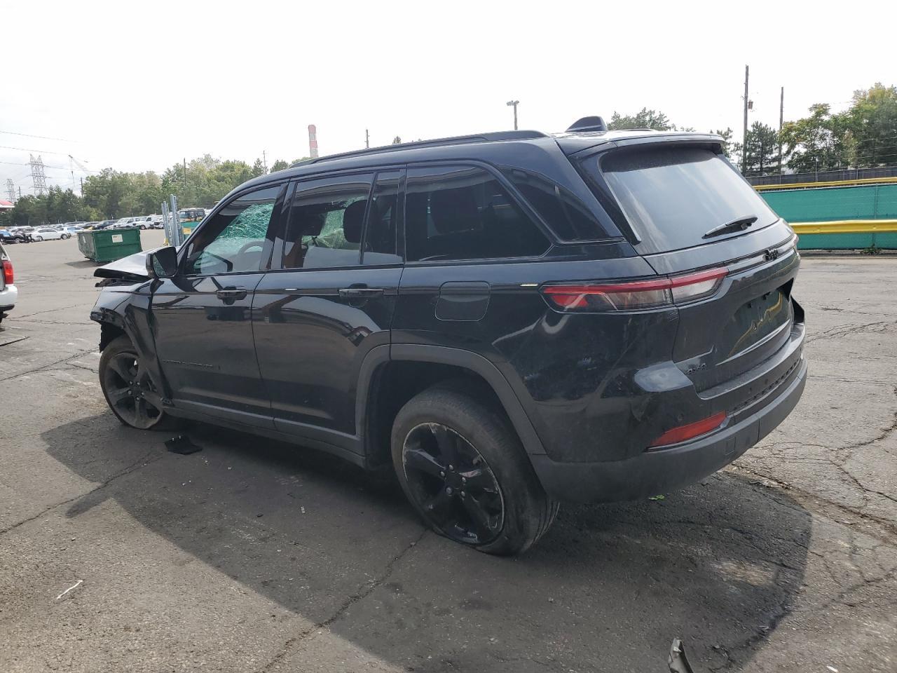 2023 Jeep Grand Cherokee, Laredo