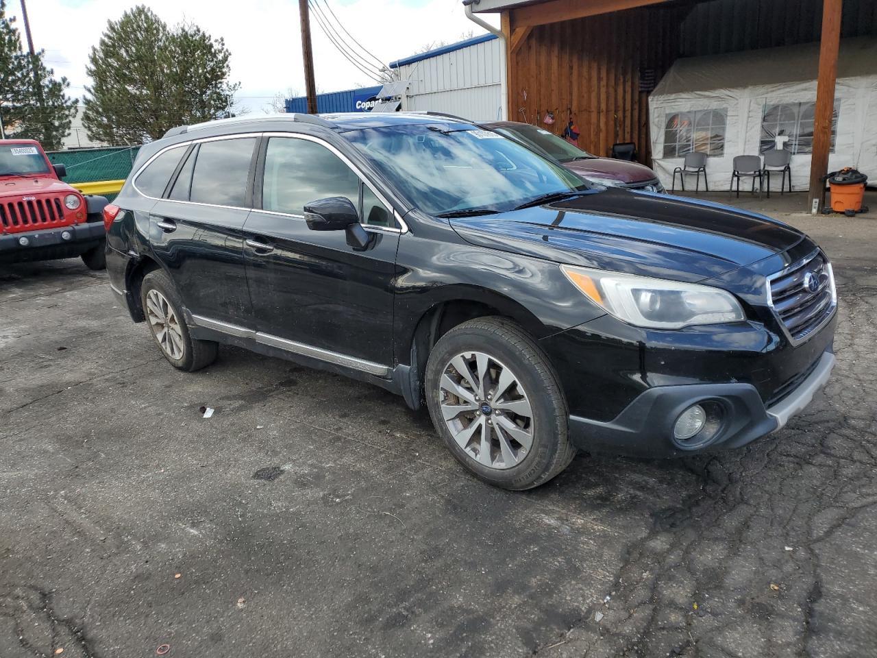 2017 Subaru Outback, Touring