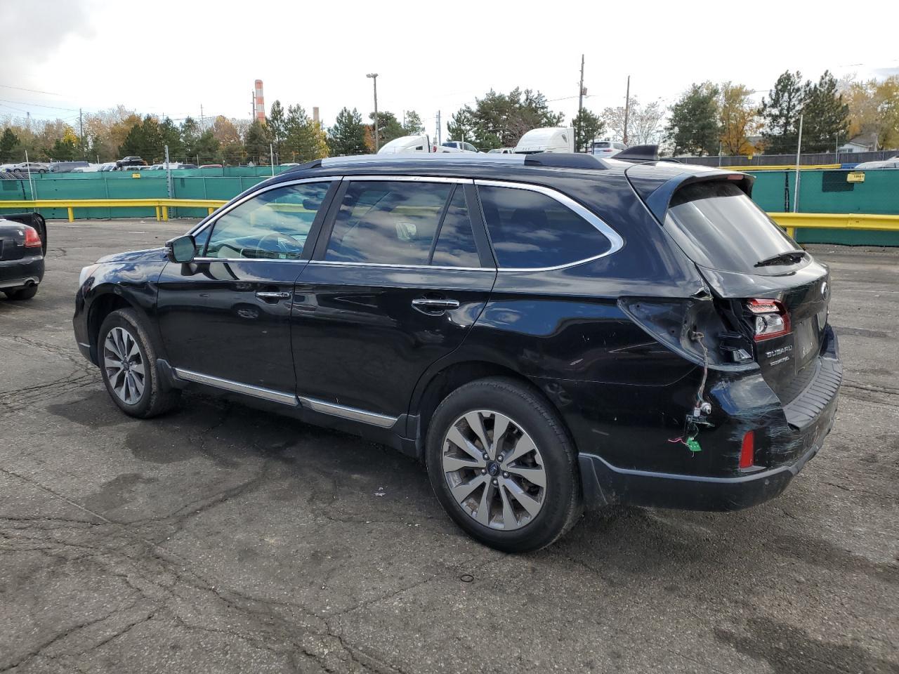 2017 Subaru Outback, Touring