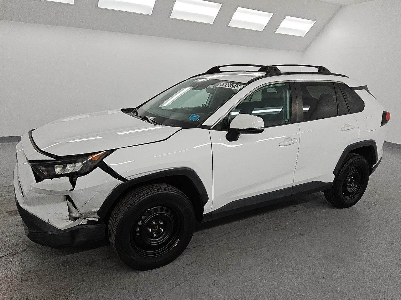 2020 Toyota RAV4, LE