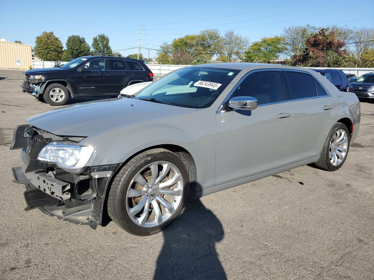 2019 Chrysler 300, Touring