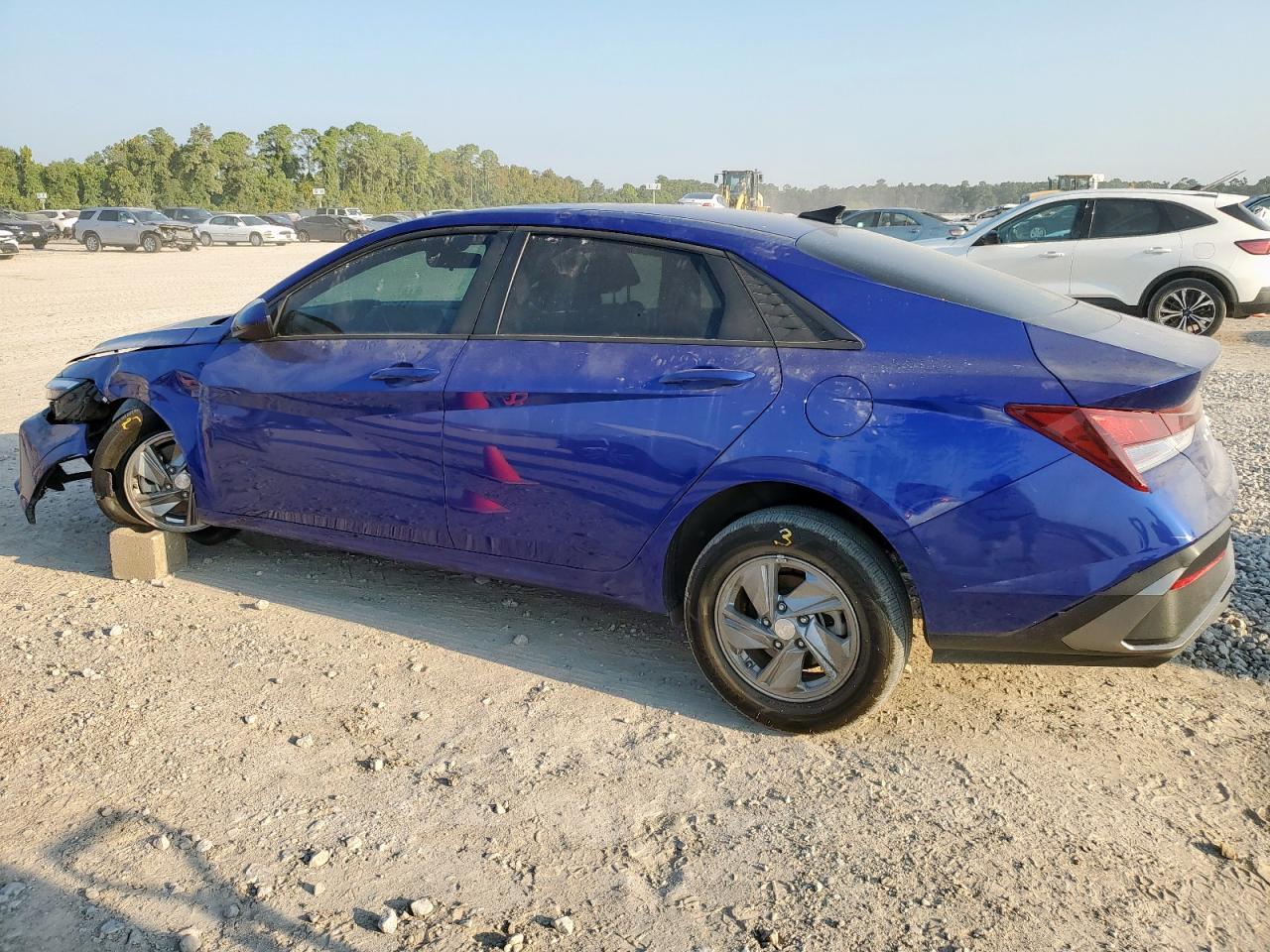 2025 Hyundai Elantra, SE