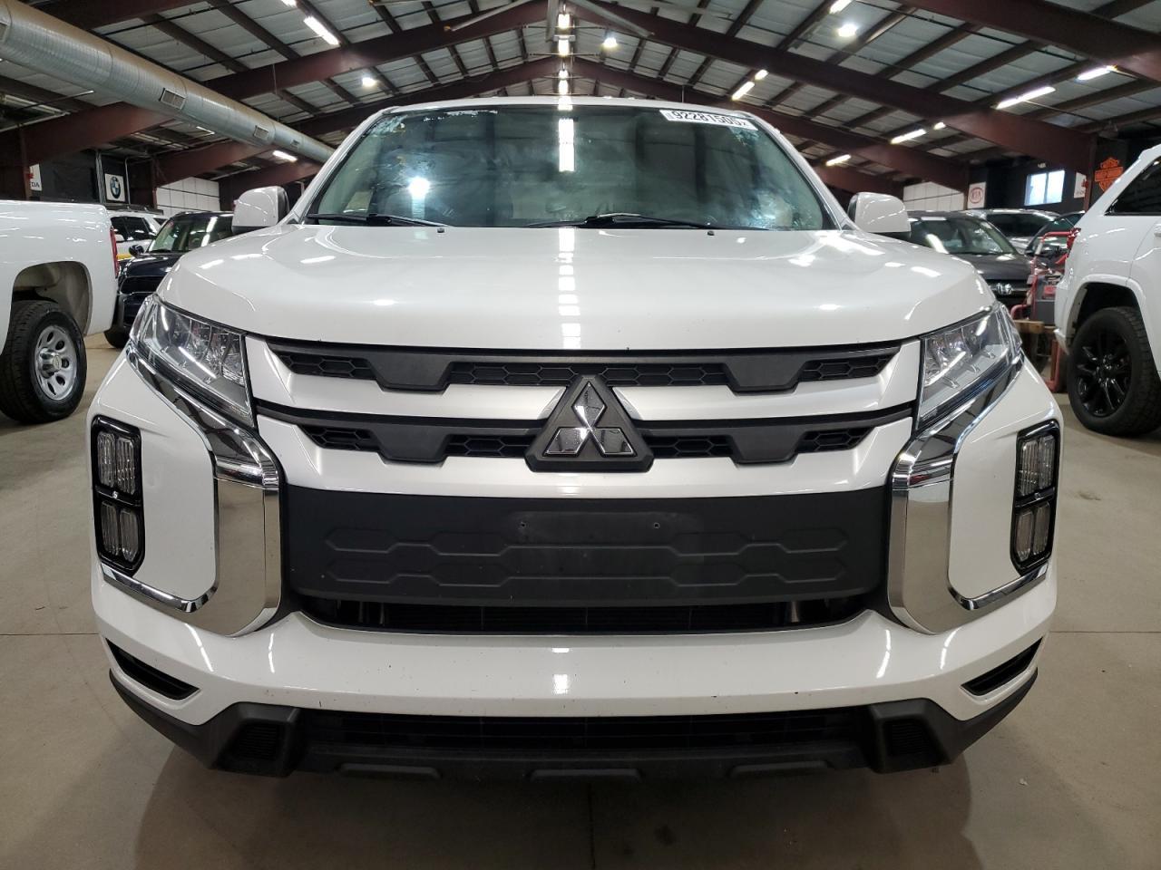 2020 Mitsubishi Outlander, ES