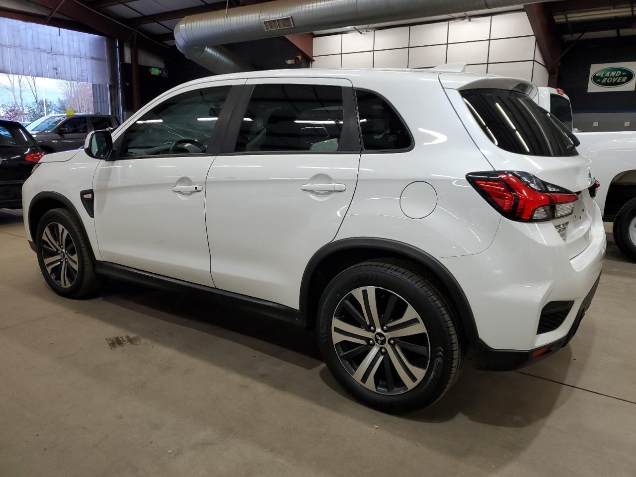 2020 Mitsubishi Outlander, ES