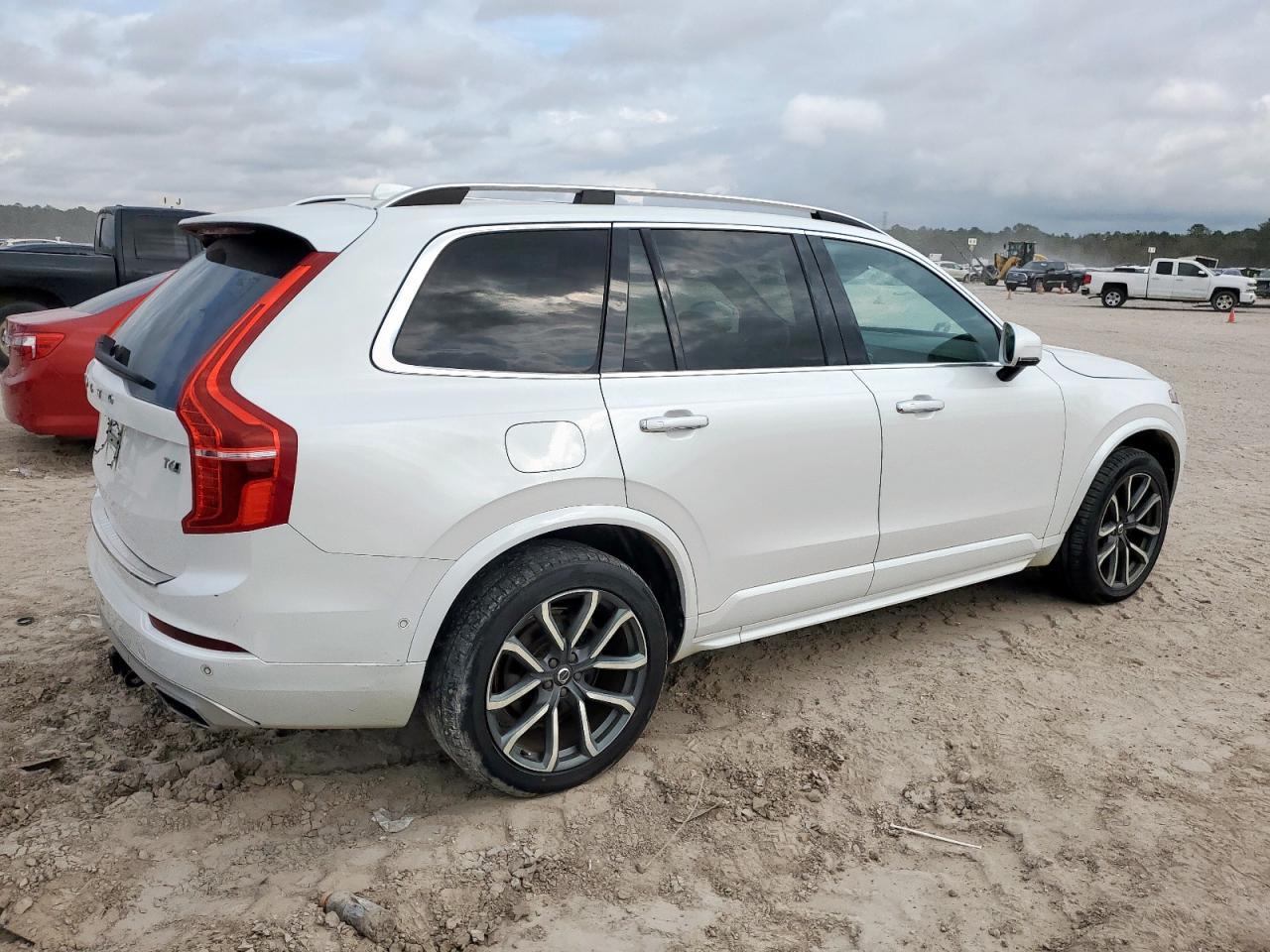 2018 Volvo XC90, T6