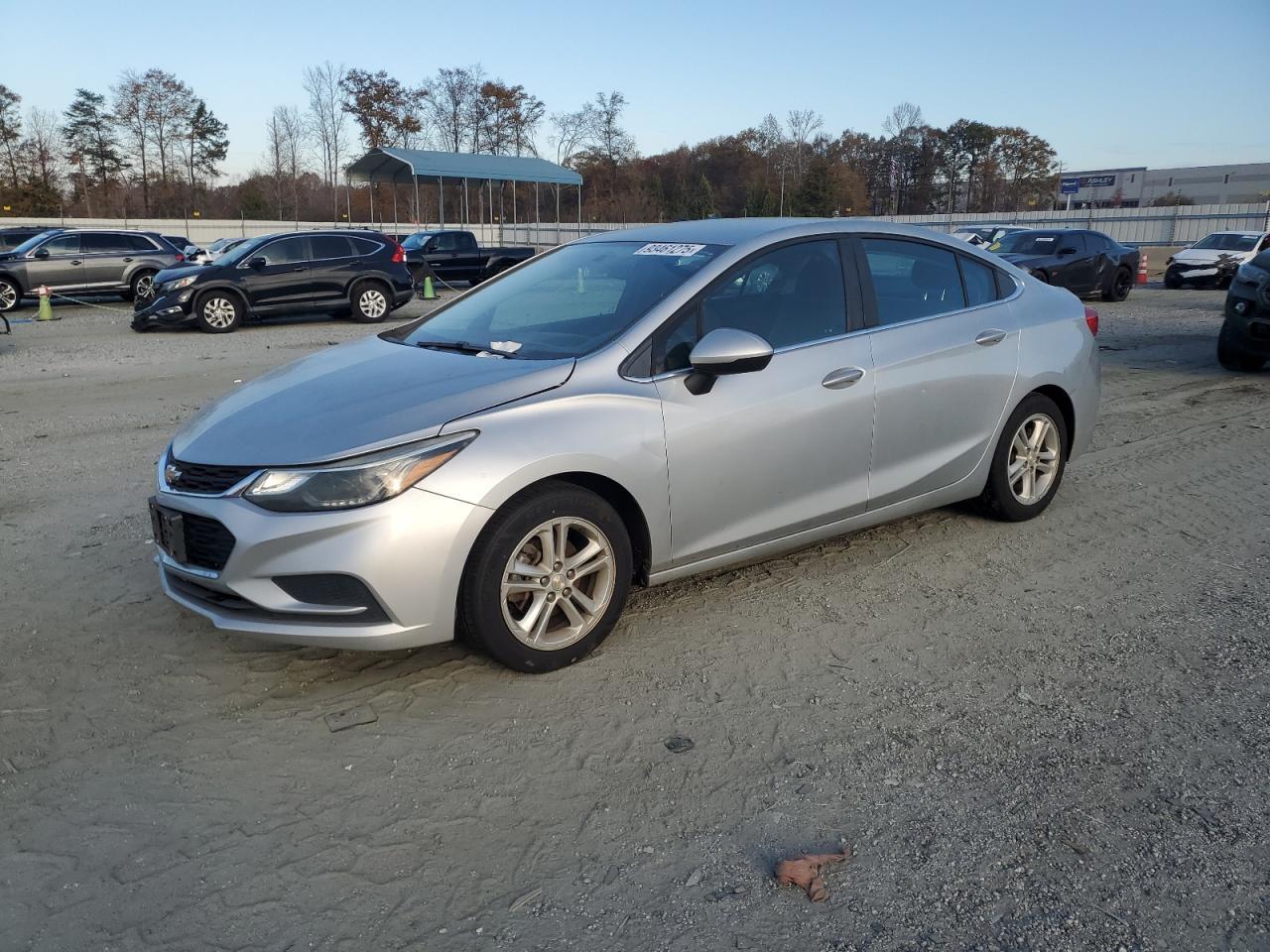 2017 Chevrolet Cruze, LT