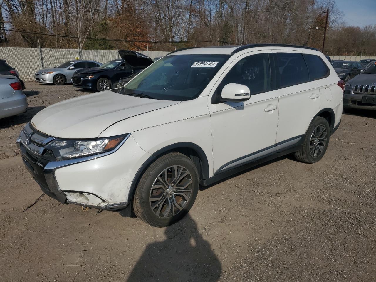2016 Mitsubishi Outlander, SE