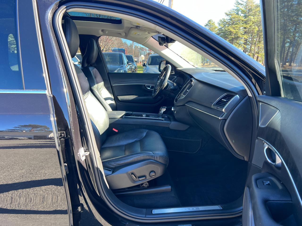 2020 Volvo XC90, T6 Momentum