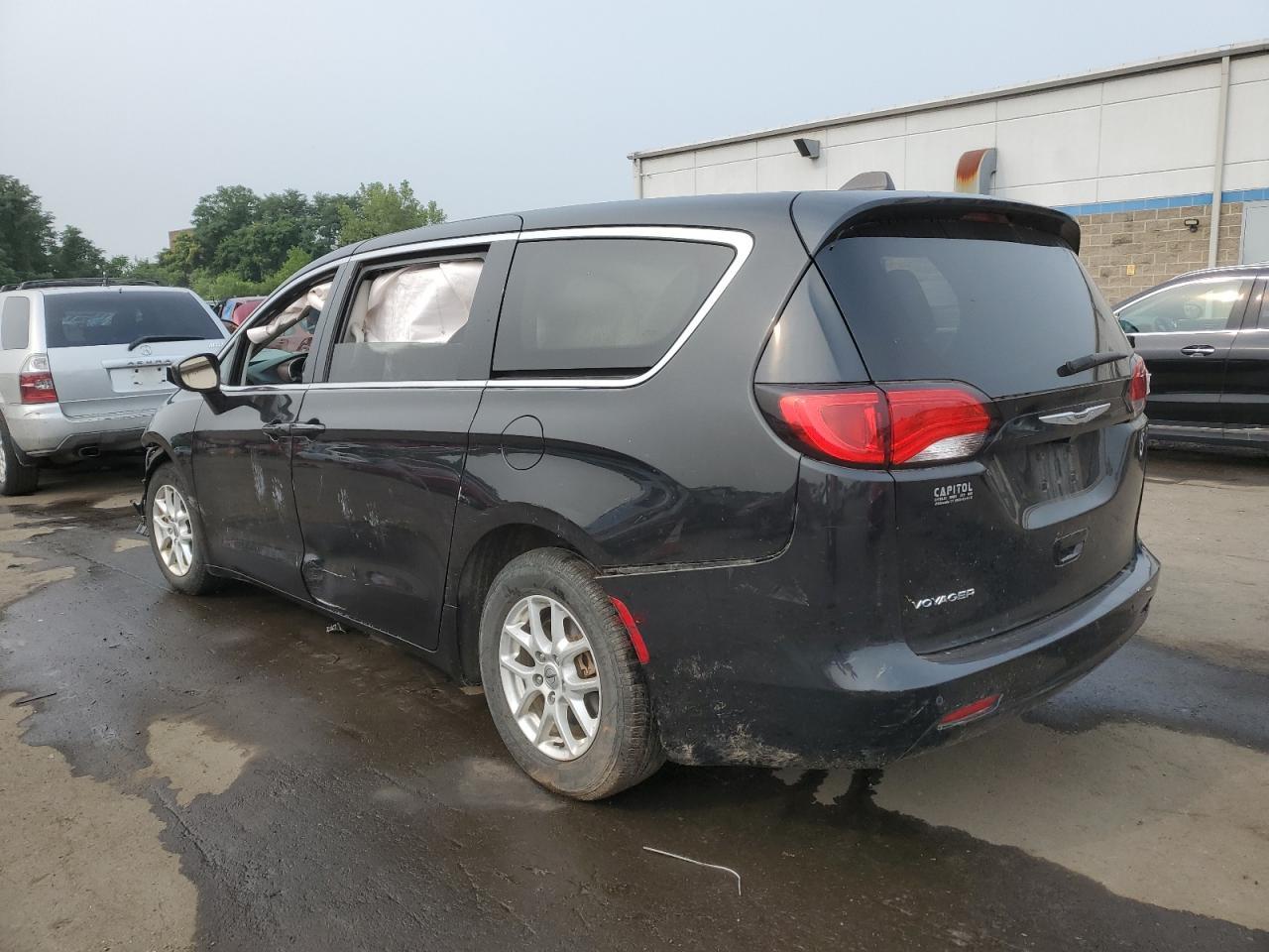 2021 Chrysler Voyager, LX