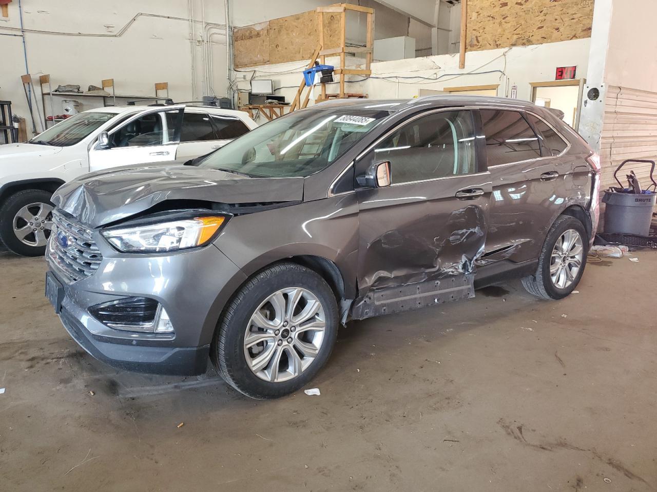 2022 Ford Edge, Titanium