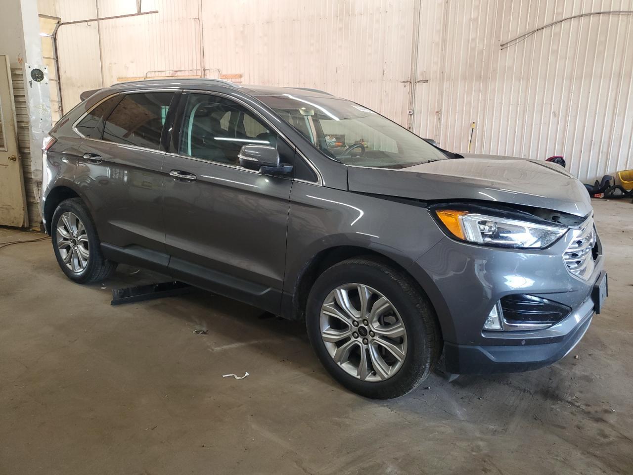 2022 Ford Edge, Titanium
