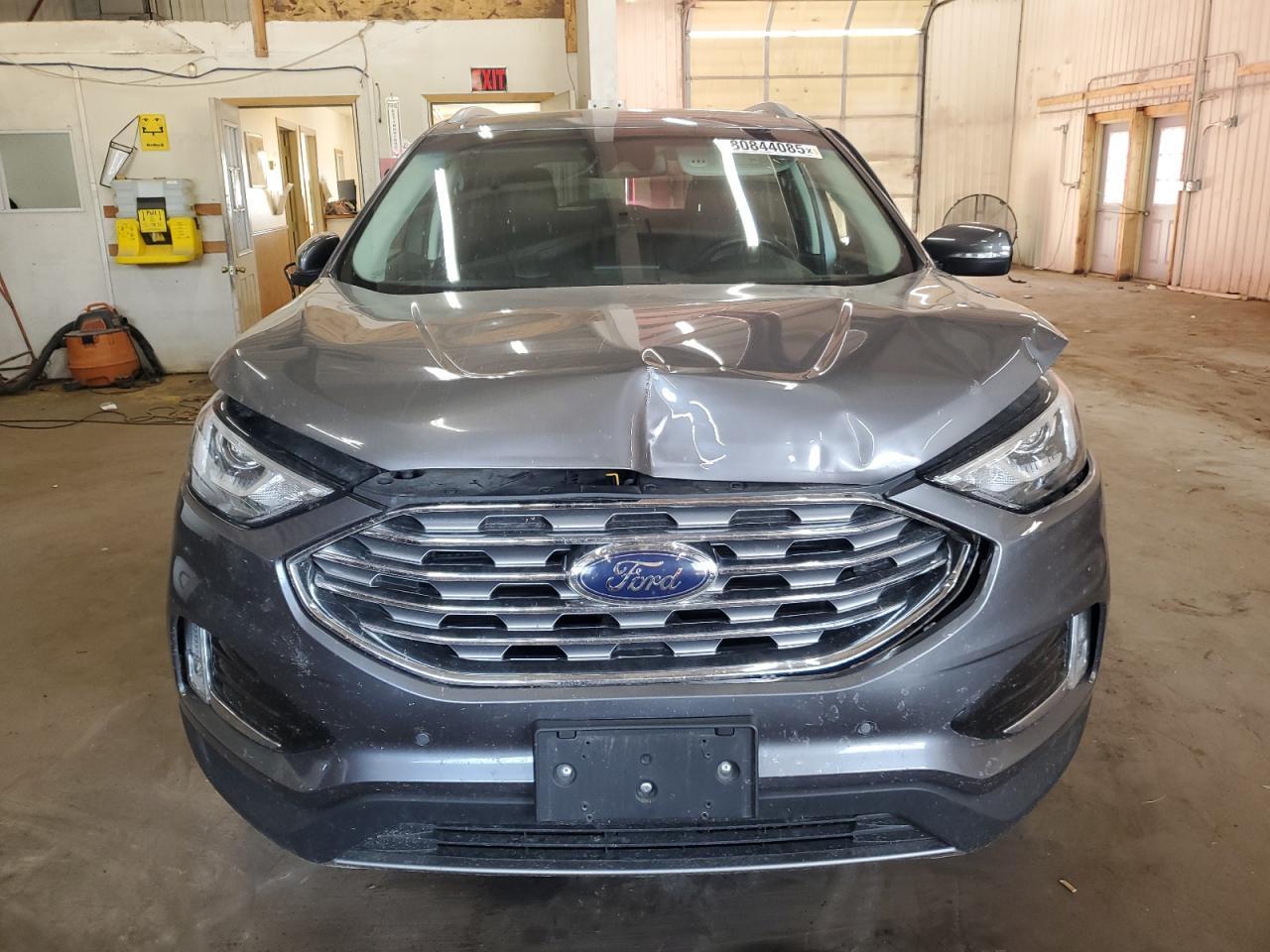 2022 Ford Edge, Titanium