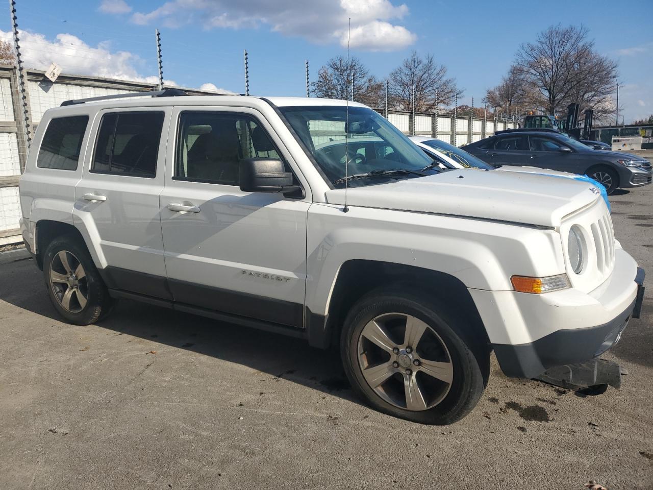 2016 Jeep Patriot, Latitude