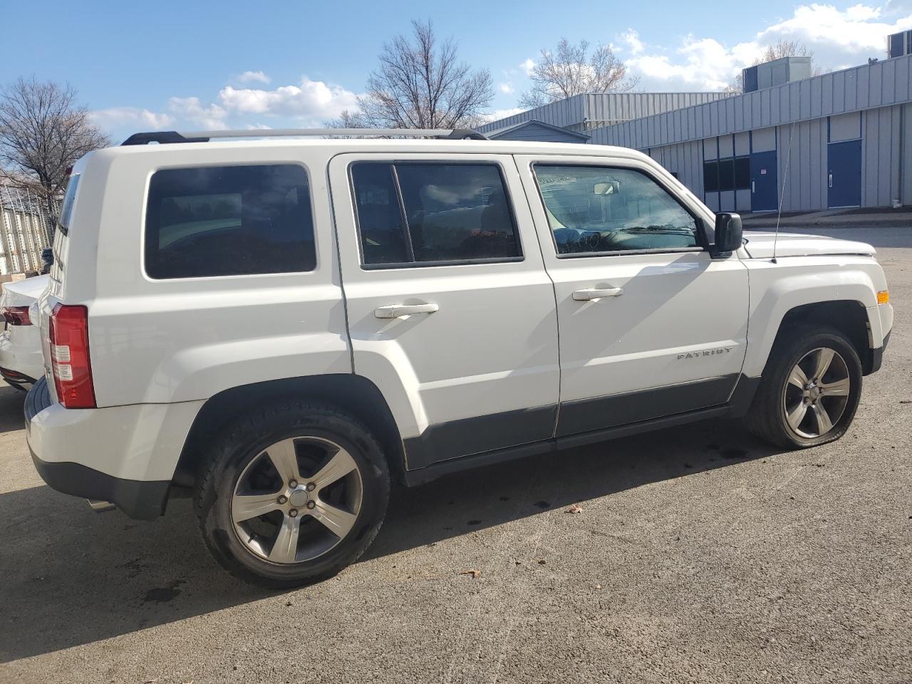 2016 Jeep Patriot, Latitude