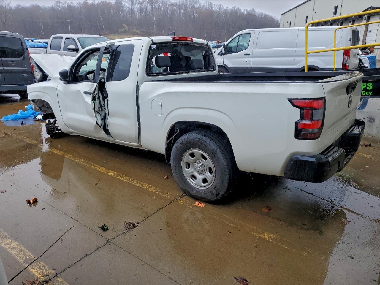 2023 Nissan Frontier, S