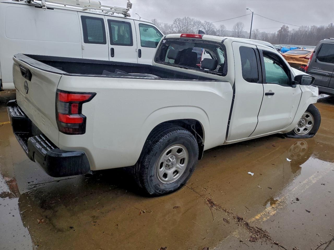 2023 Nissan Frontier, S