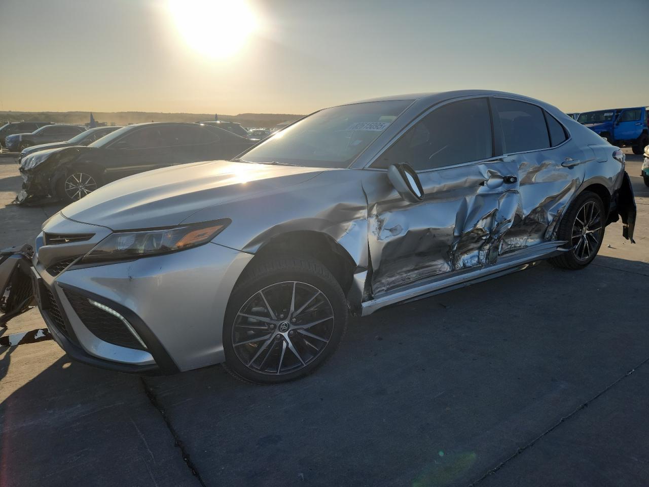 2022 Toyota Camry, SE