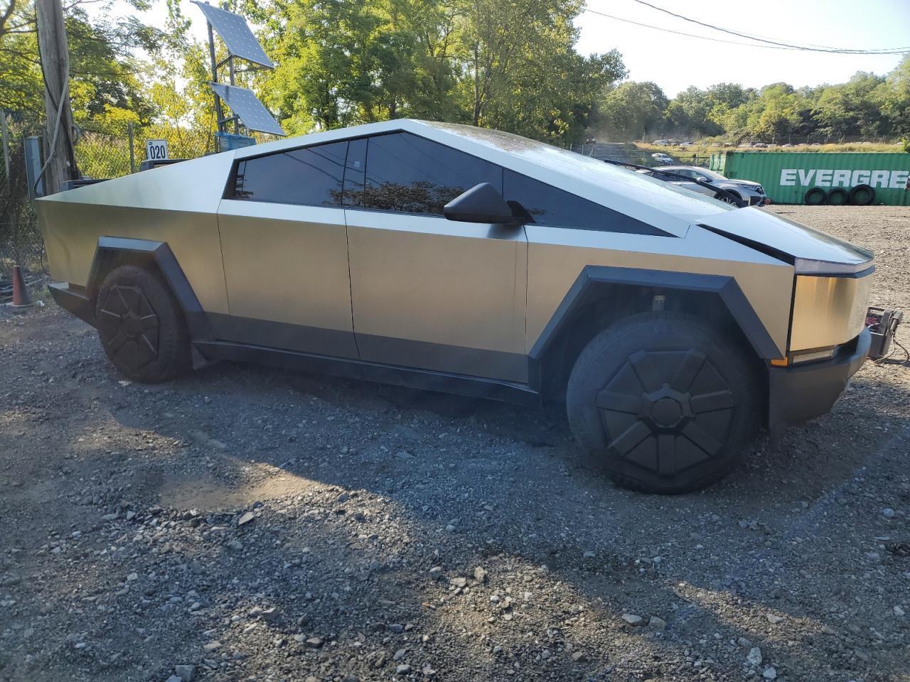 2024 Tesla Cybertruck