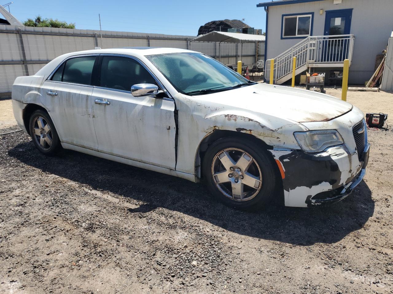 2016 Chrysler 300C