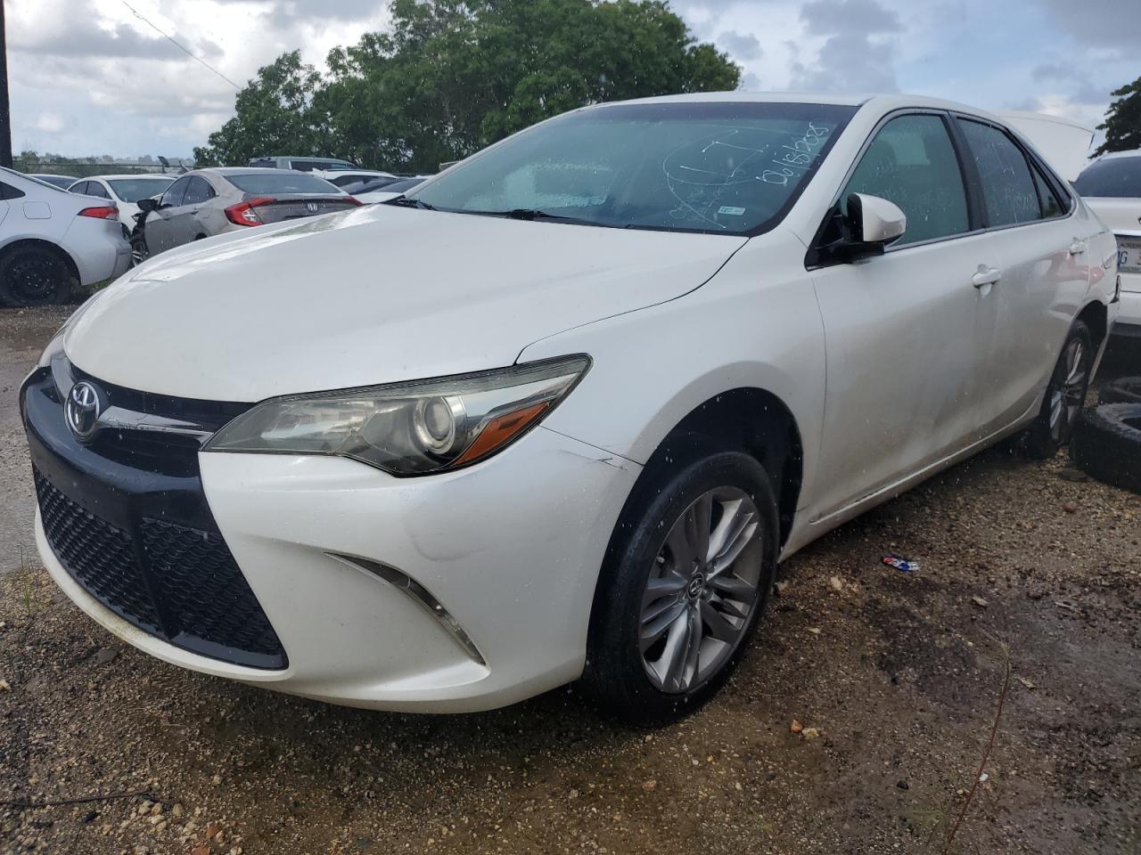 2015 Toyota Camry, LE