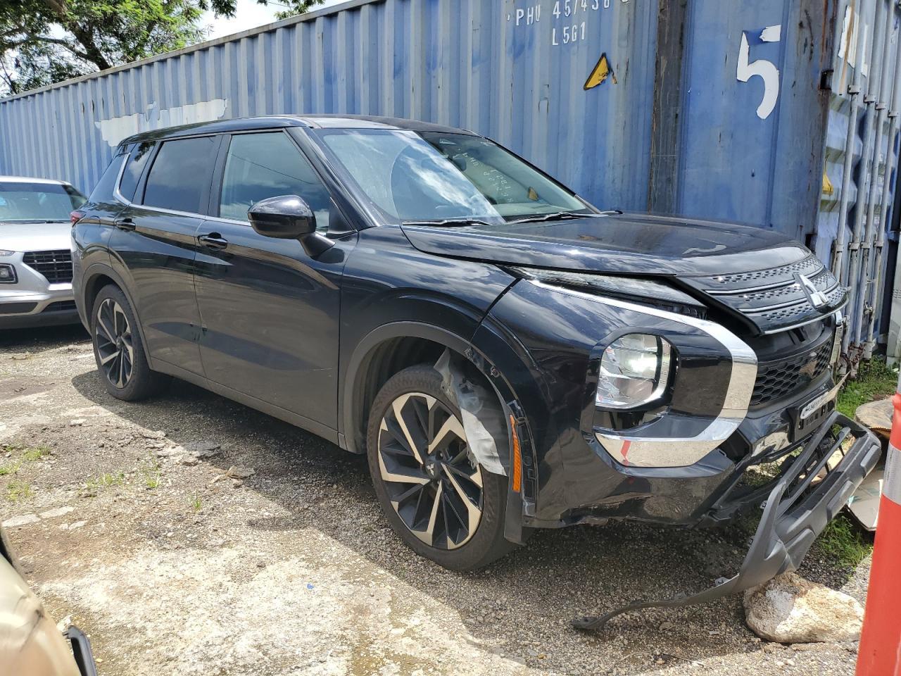 2022 Mitsubishi Outlander, ES