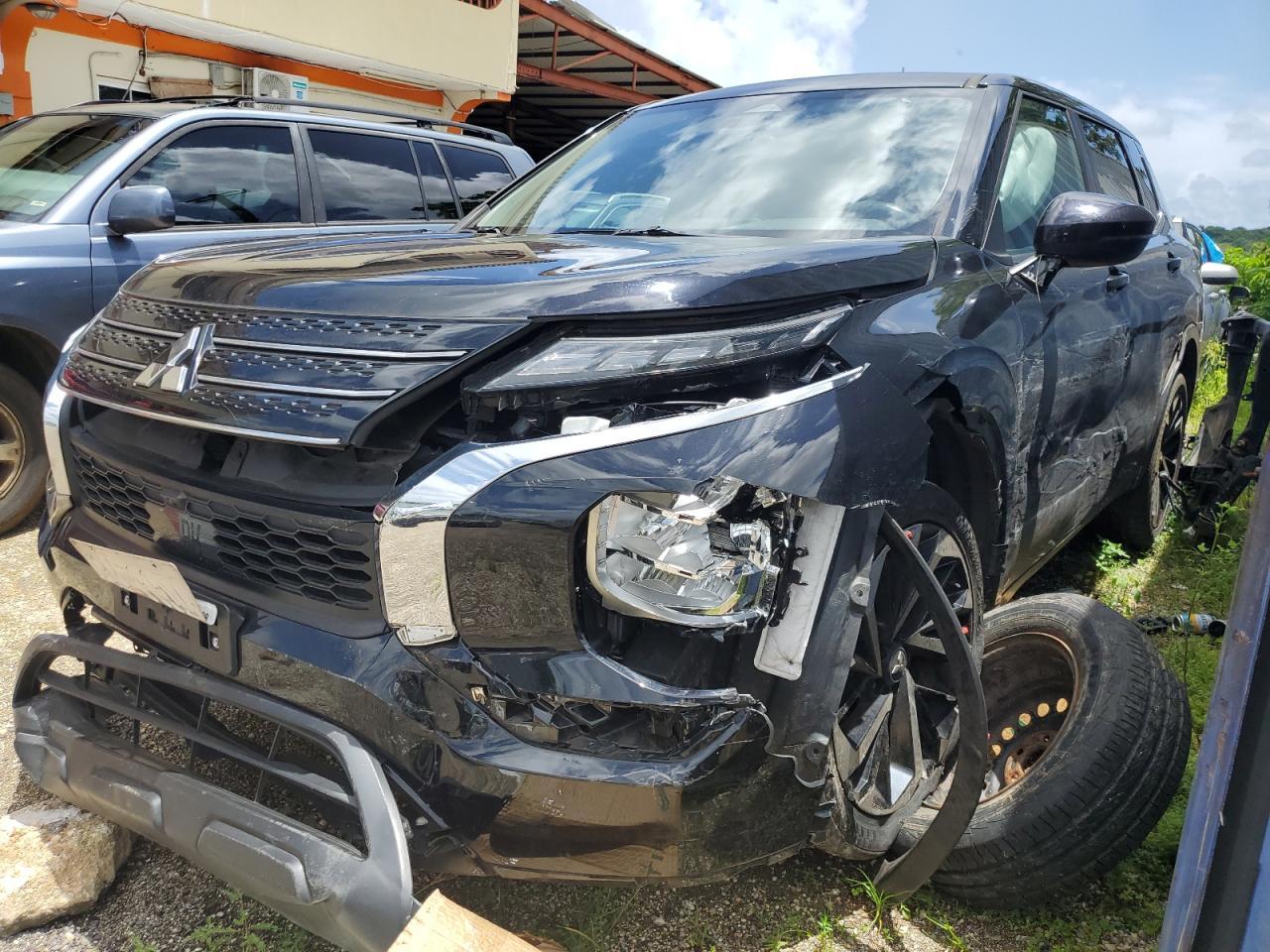 2022 Mitsubishi Outlander, ES