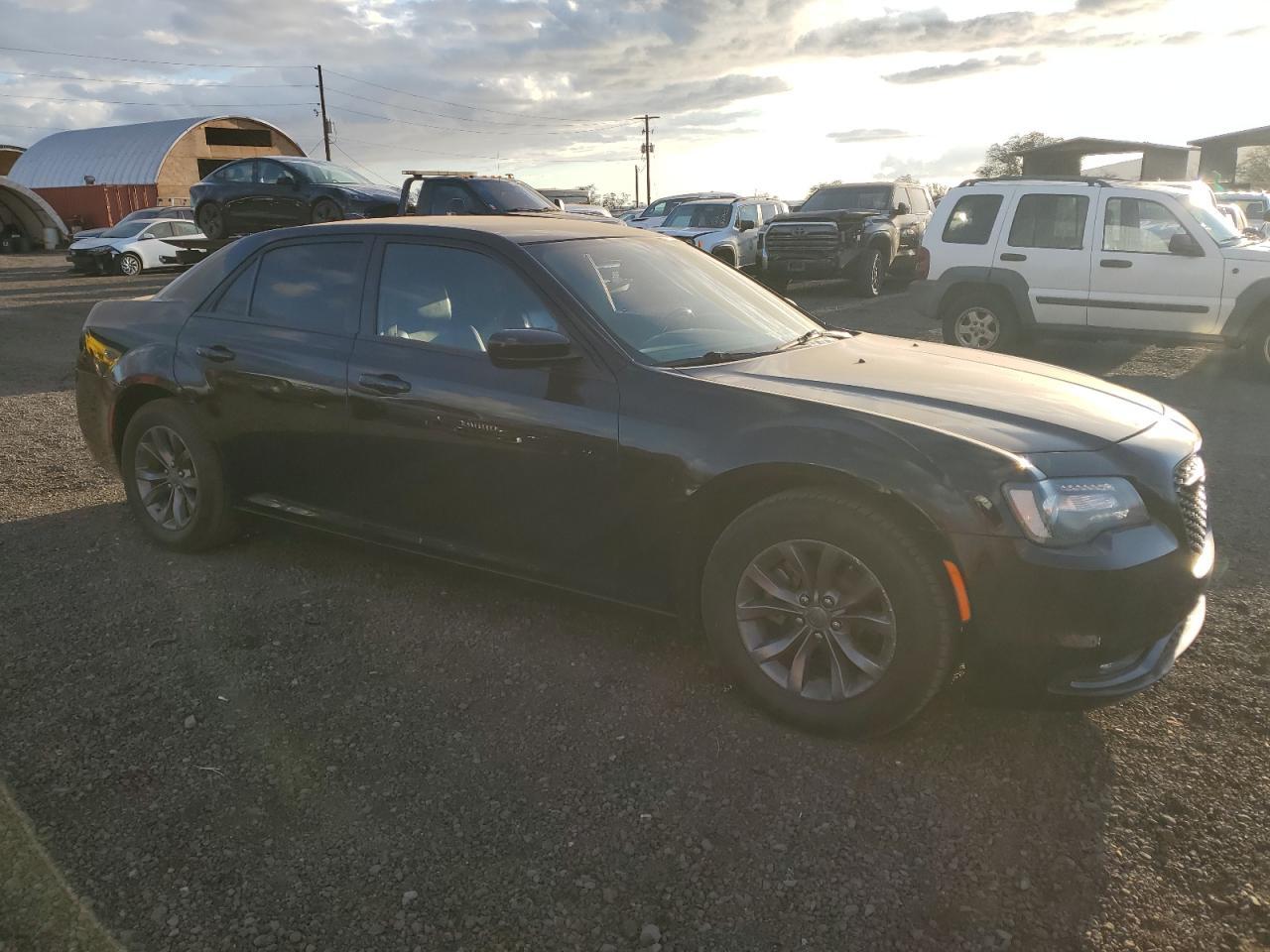 2019 Chrysler 300, S