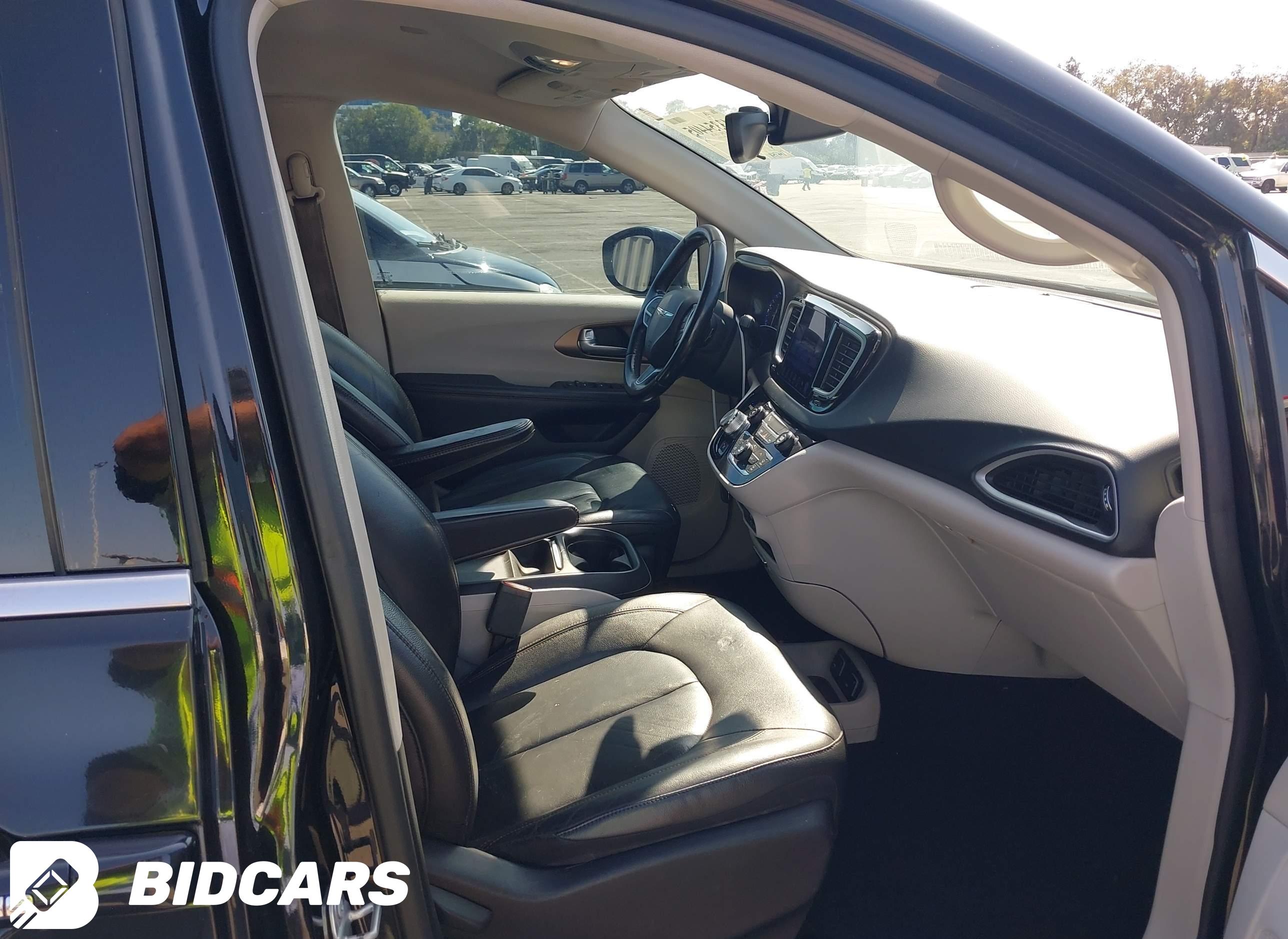 2017 Chrysler Pacifica, Touri...