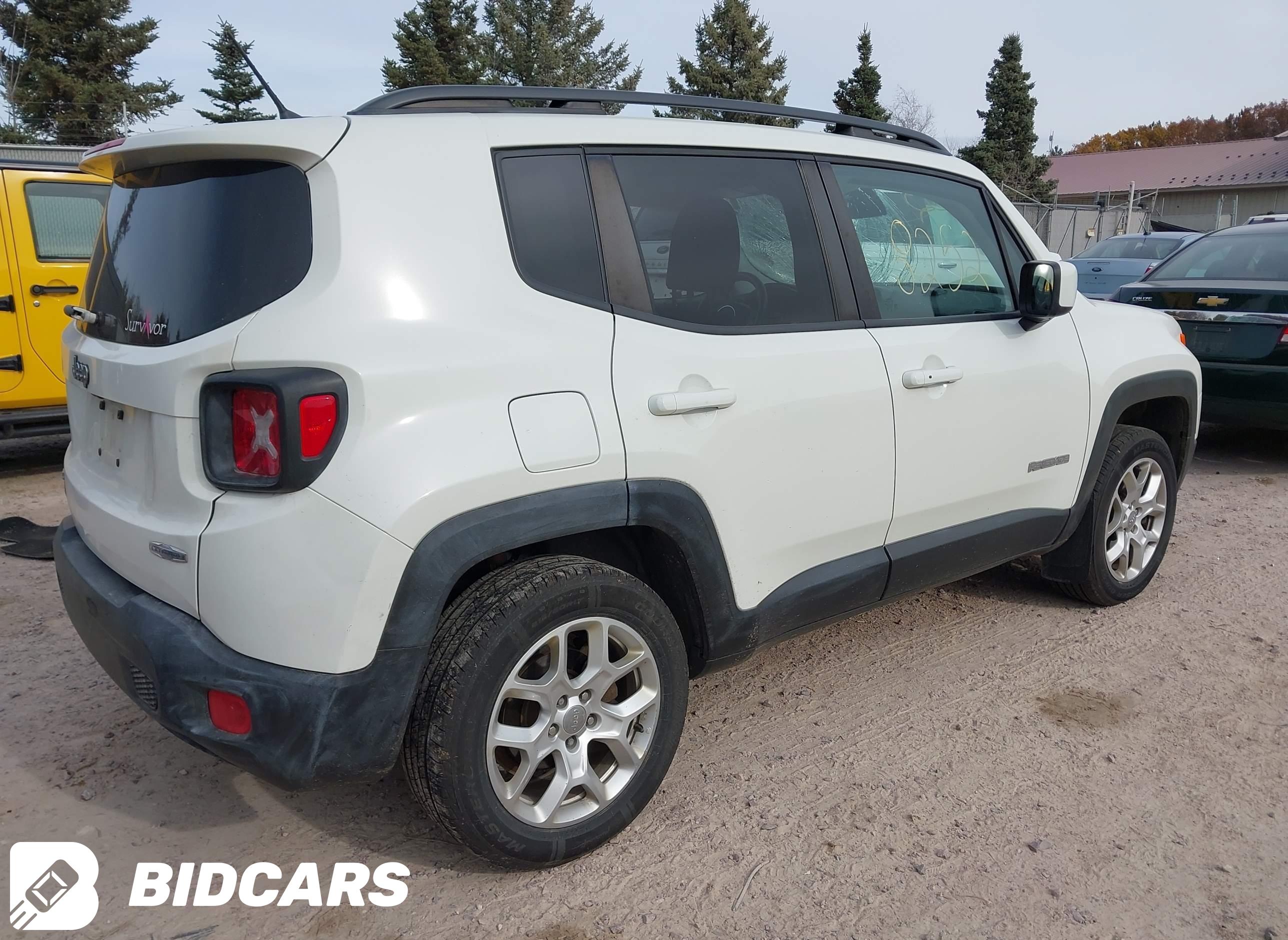 2016 Jeep Renegade, Latitude