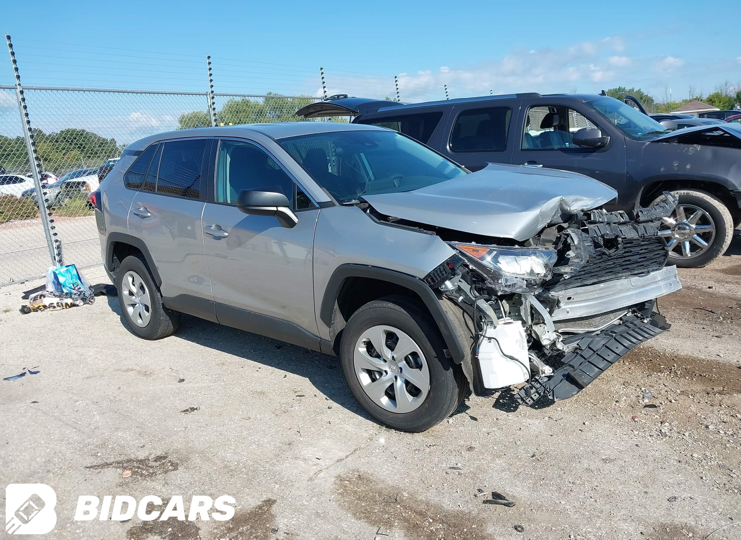 2022 Toyota RAV4, LE