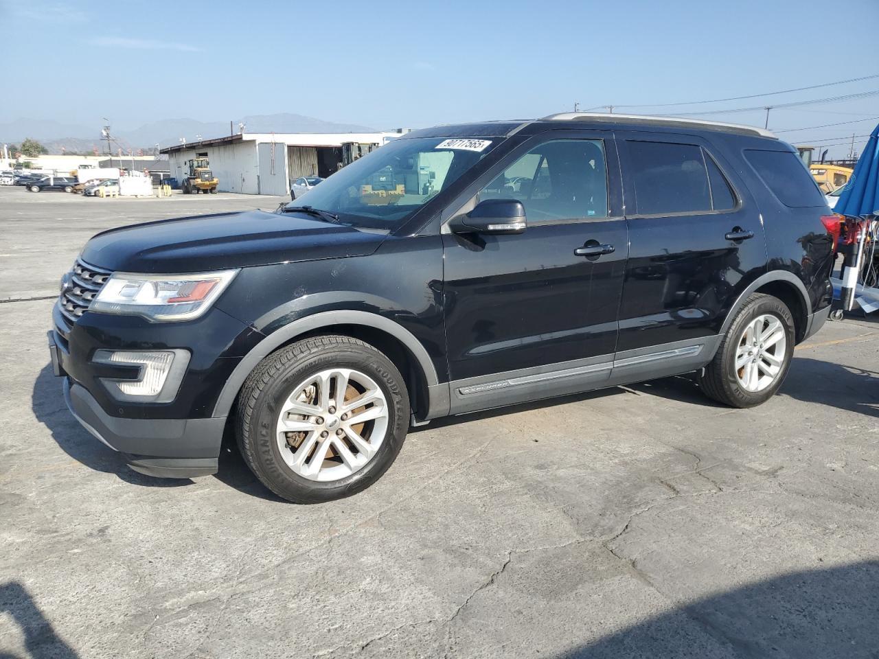 2017 Ford Explorer, Xlt
