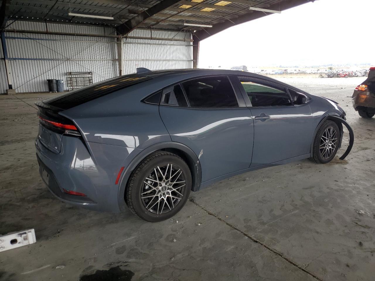 2023 Toyota Prius, LE