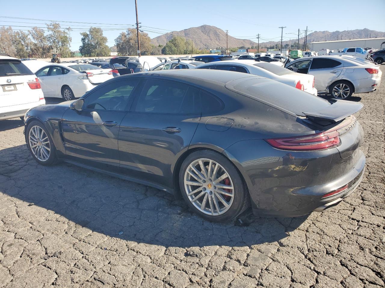 2018 Porsche Panamera, 4 E-Hy...
