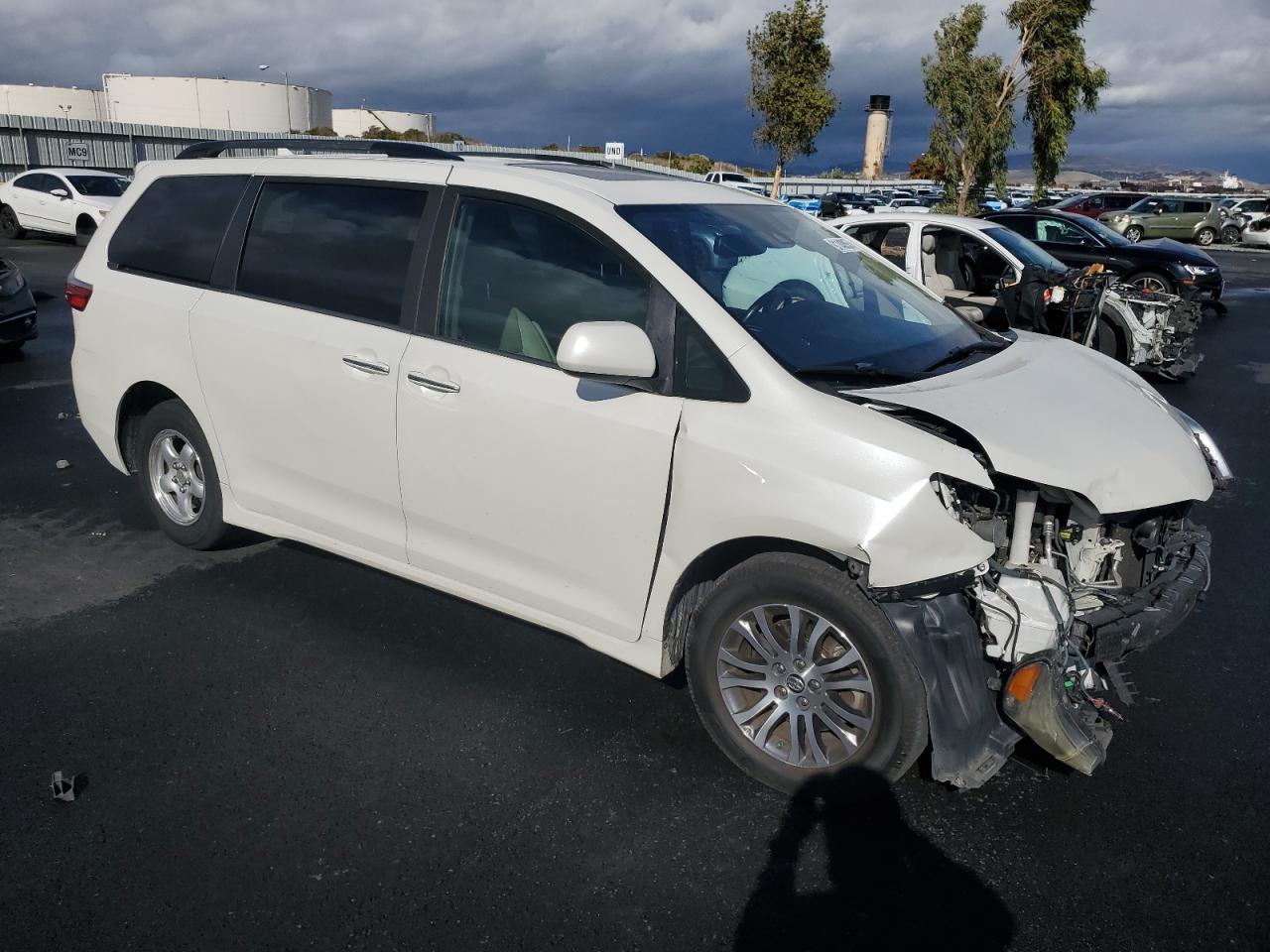 2018 Toyota Sienna, Xle