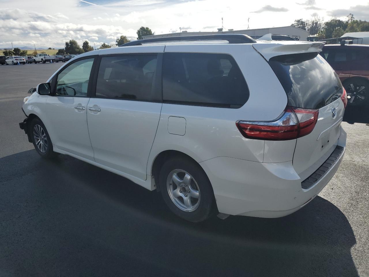2018 Toyota Sienna, Xle
