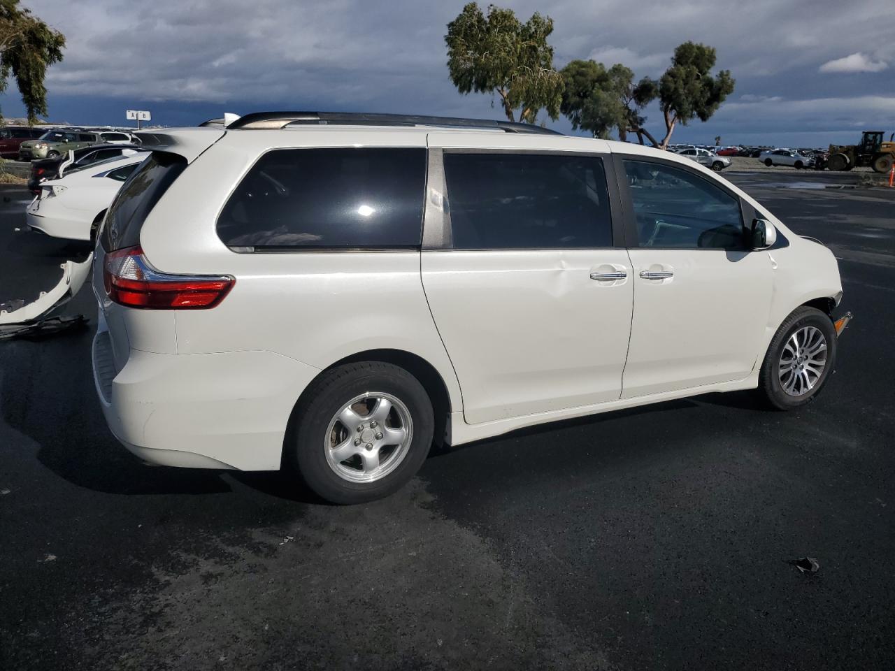2018 Toyota Sienna, Xle