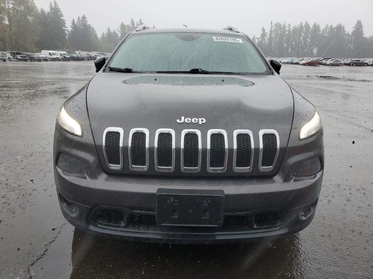 2016 Jeep Cherokee, Latitude