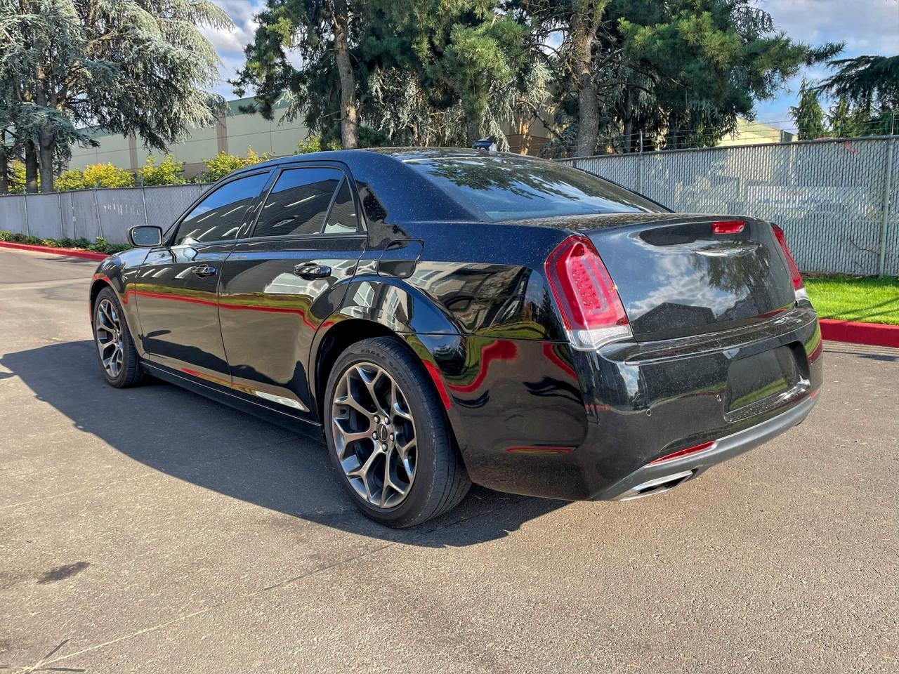 2018 Chrysler 300, S