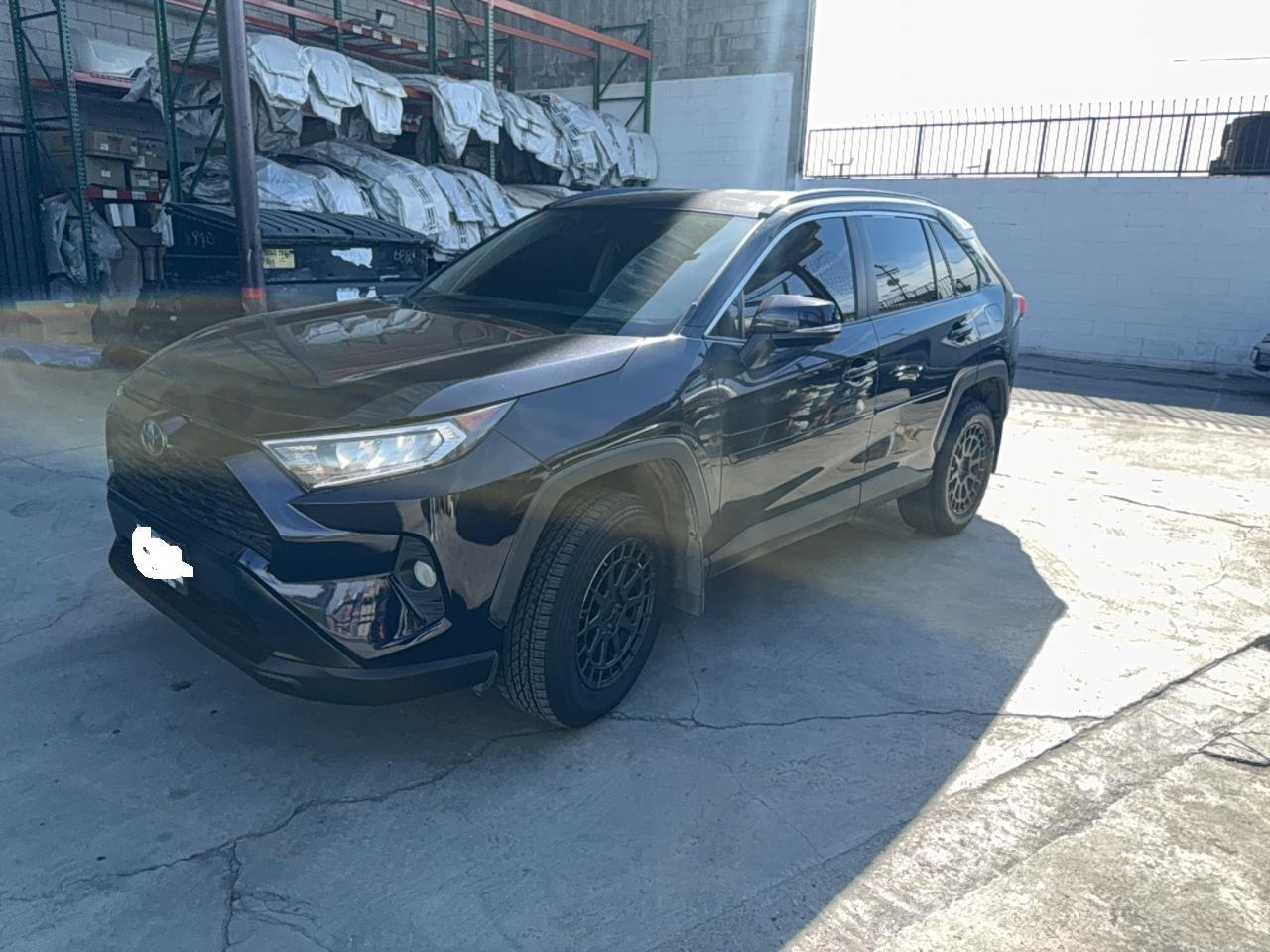 2020 Toyota RAV4, Xle