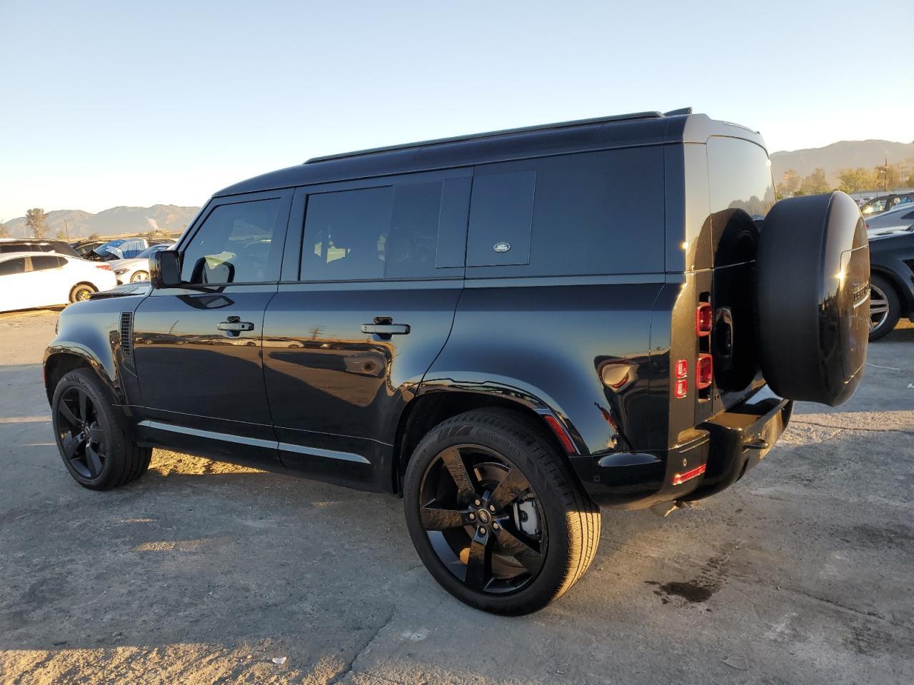 2024 Land Rover Defender, 110...