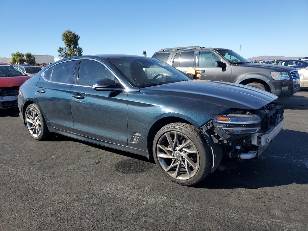 2022 Genesis G70, Base