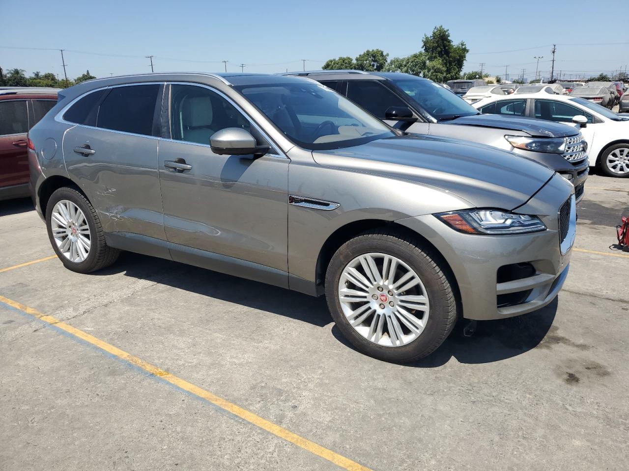 2019 Jaguar F-Pace, Portfolio