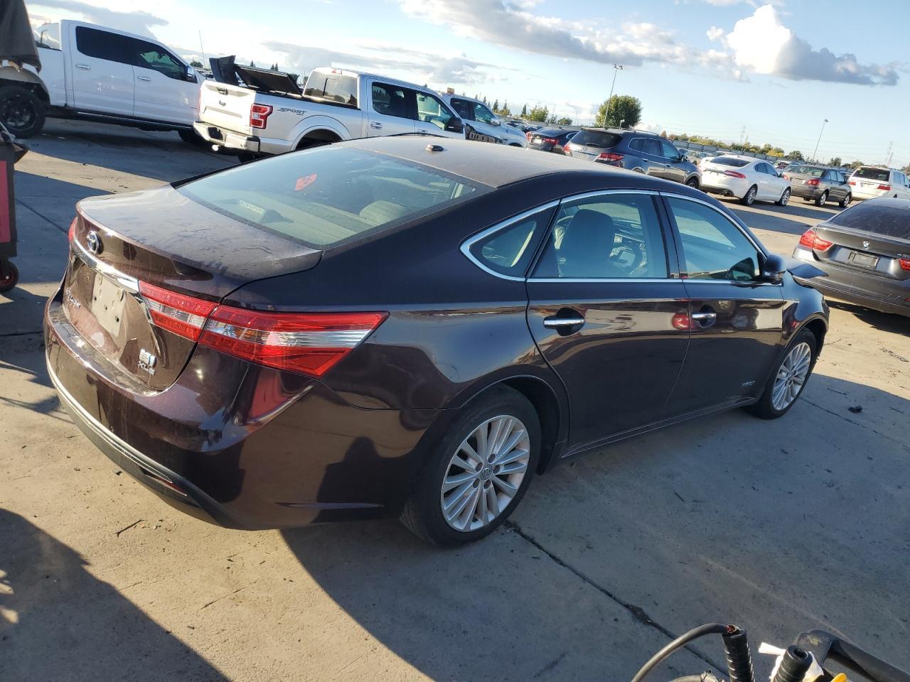 2015 Toyota Avalon, Hybrid