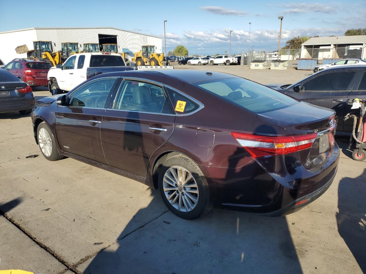 2015 Toyota Avalon, Hybrid