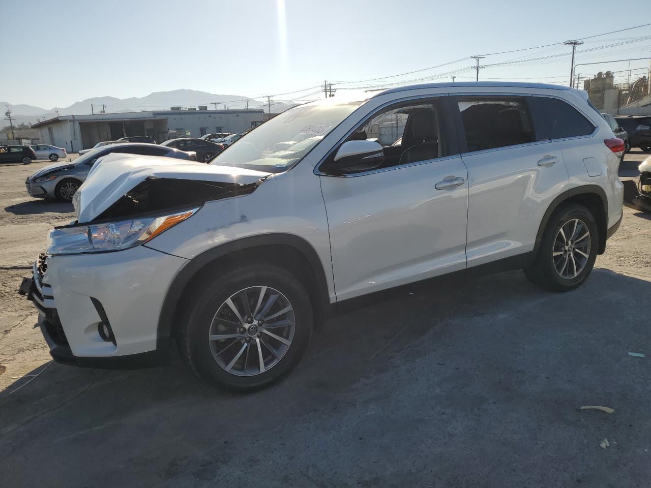 2019 Toyota Highlander, SE