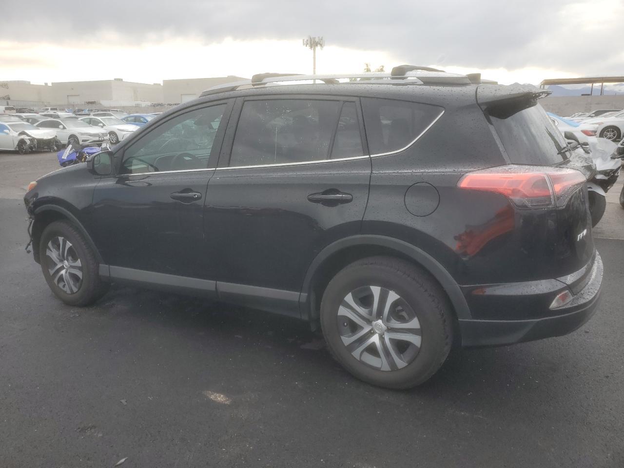 2018 Toyota RAV4, LE