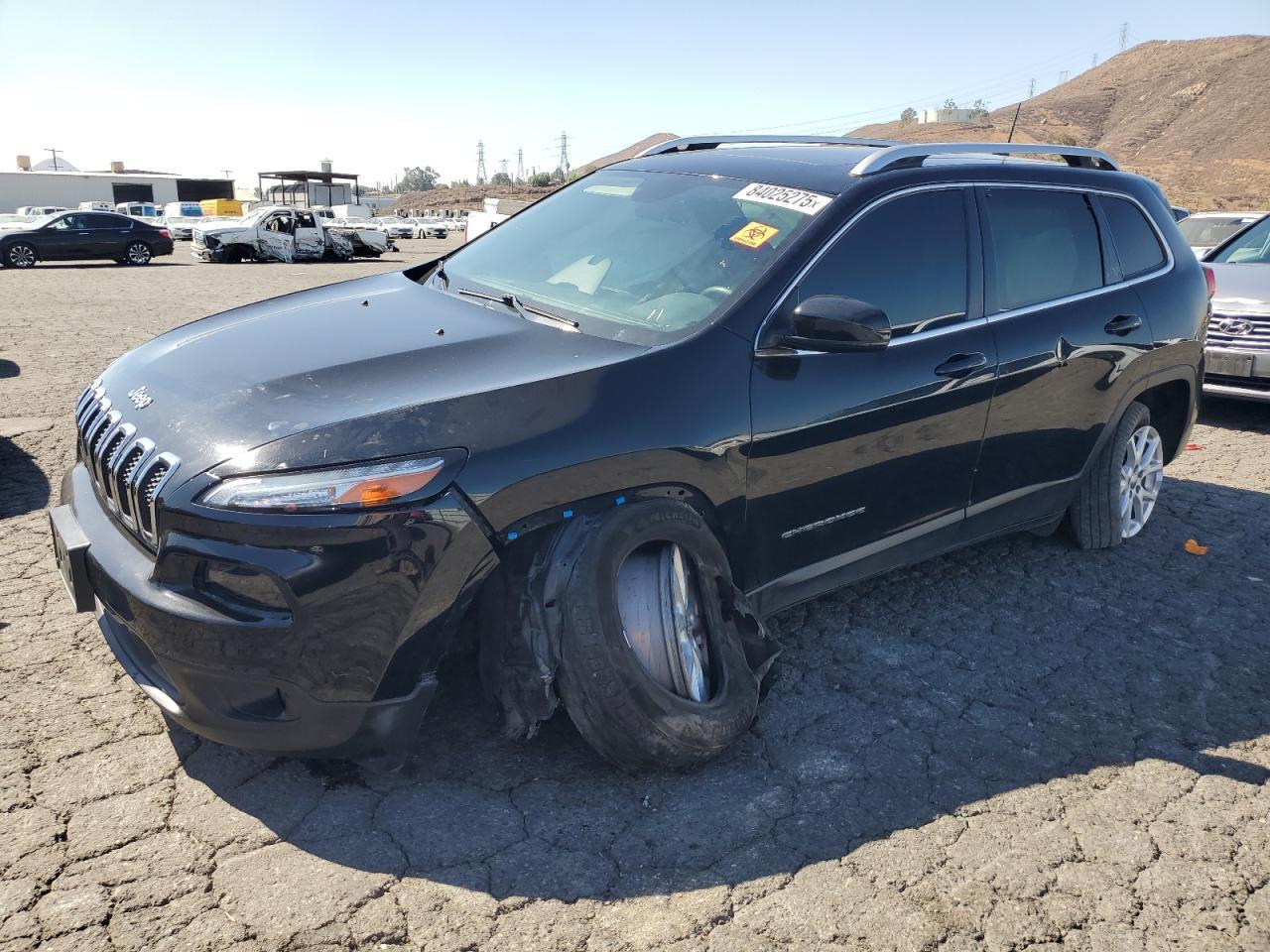 2018 Jeep Cherokee, Latitude...